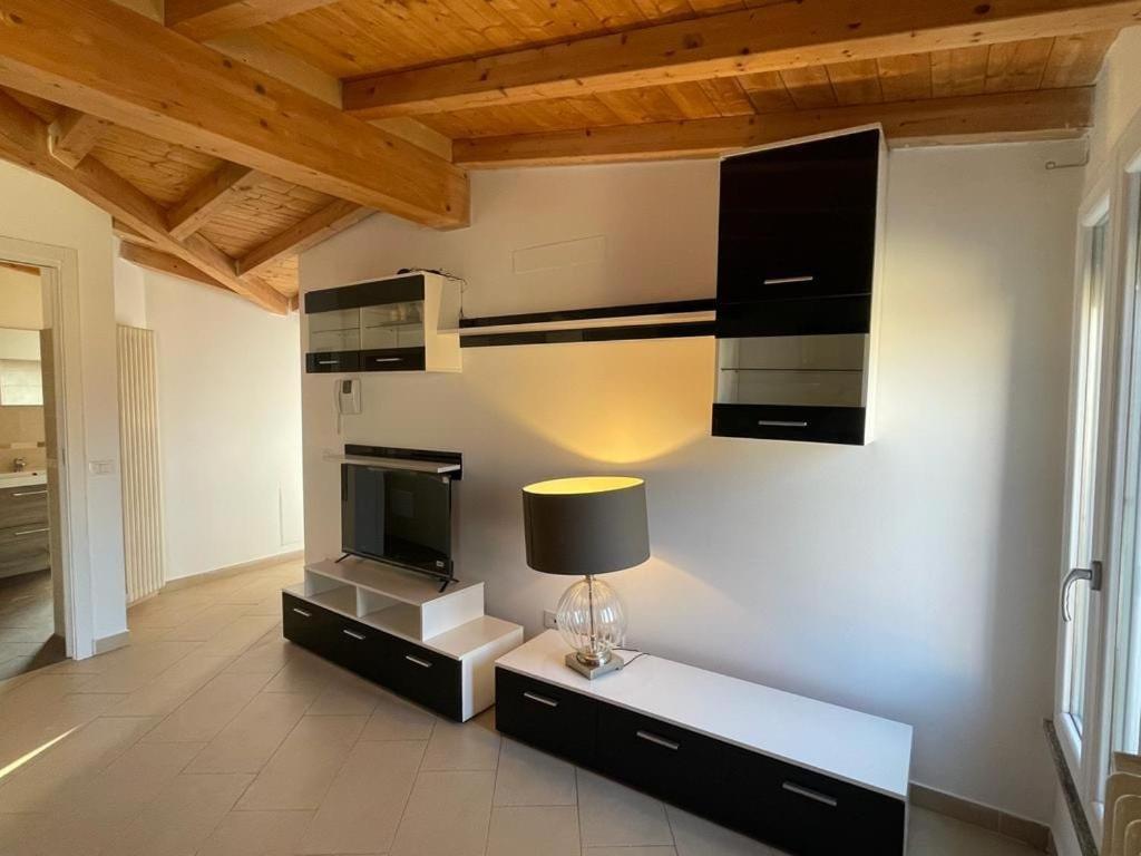 New Downtown Apartment Vigevano Exterior photo